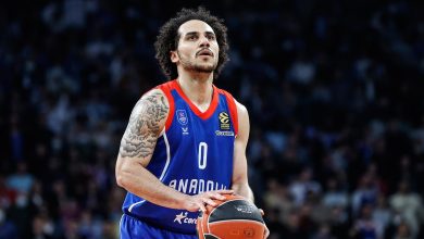 Anadolu Efes, İzmir Deplasmanında Karşıyaka'ya Fark Attı!